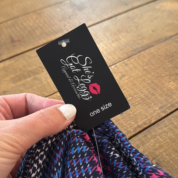 Brand new, one size, super comfy She’s Got Leggz leggings. - Picture 3 of 3